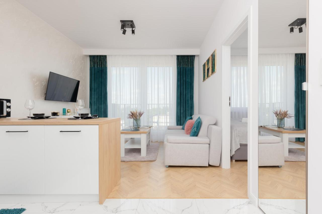 Warsaw Kotsisa Apartments With Parking By Noclegi Renters エクステリア 写真