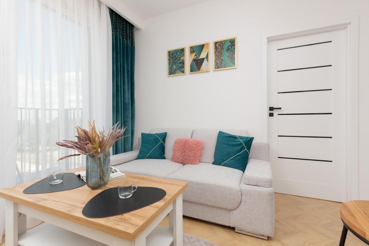 Warsaw Kotsisa Apartments With Parking By Noclegi Renters エクステリア 写真