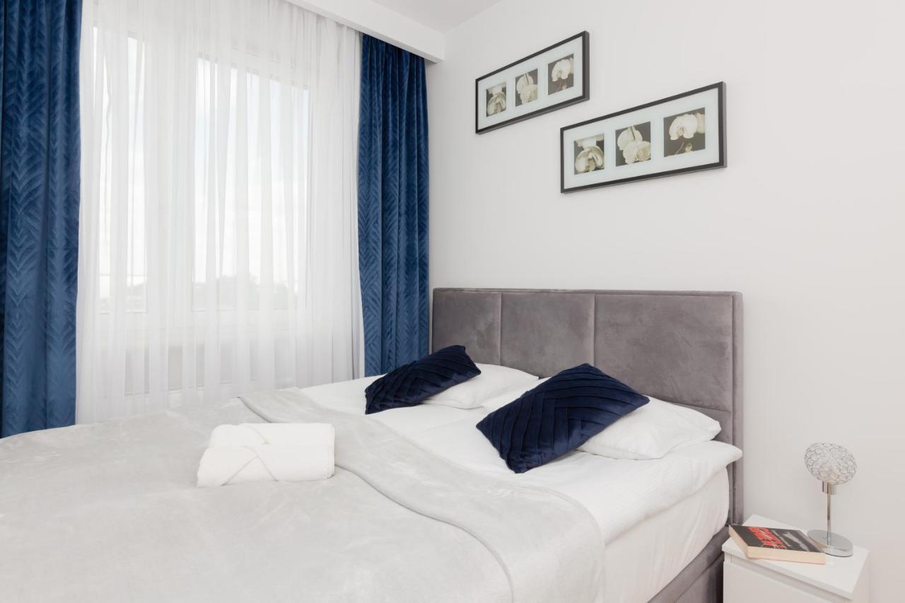 Warsaw Kotsisa Apartments With Parking By Noclegi Renters エクステリア 写真