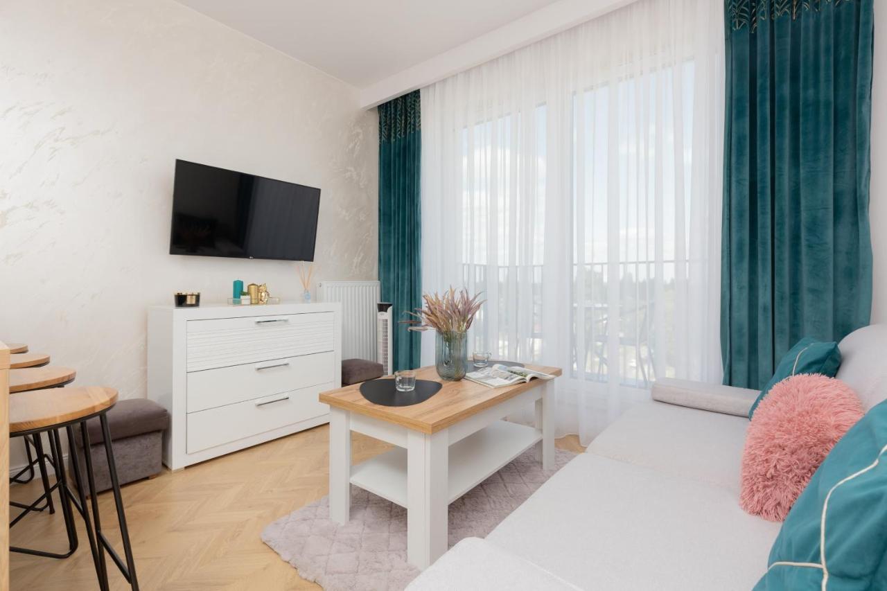 Warsaw Kotsisa Apartments With Parking By Noclegi Renters エクステリア 写真