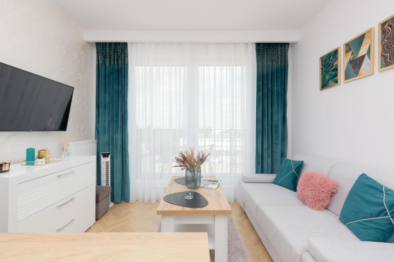 Warsaw Kotsisa Apartments With Parking By Noclegi Renters エクステリア 写真