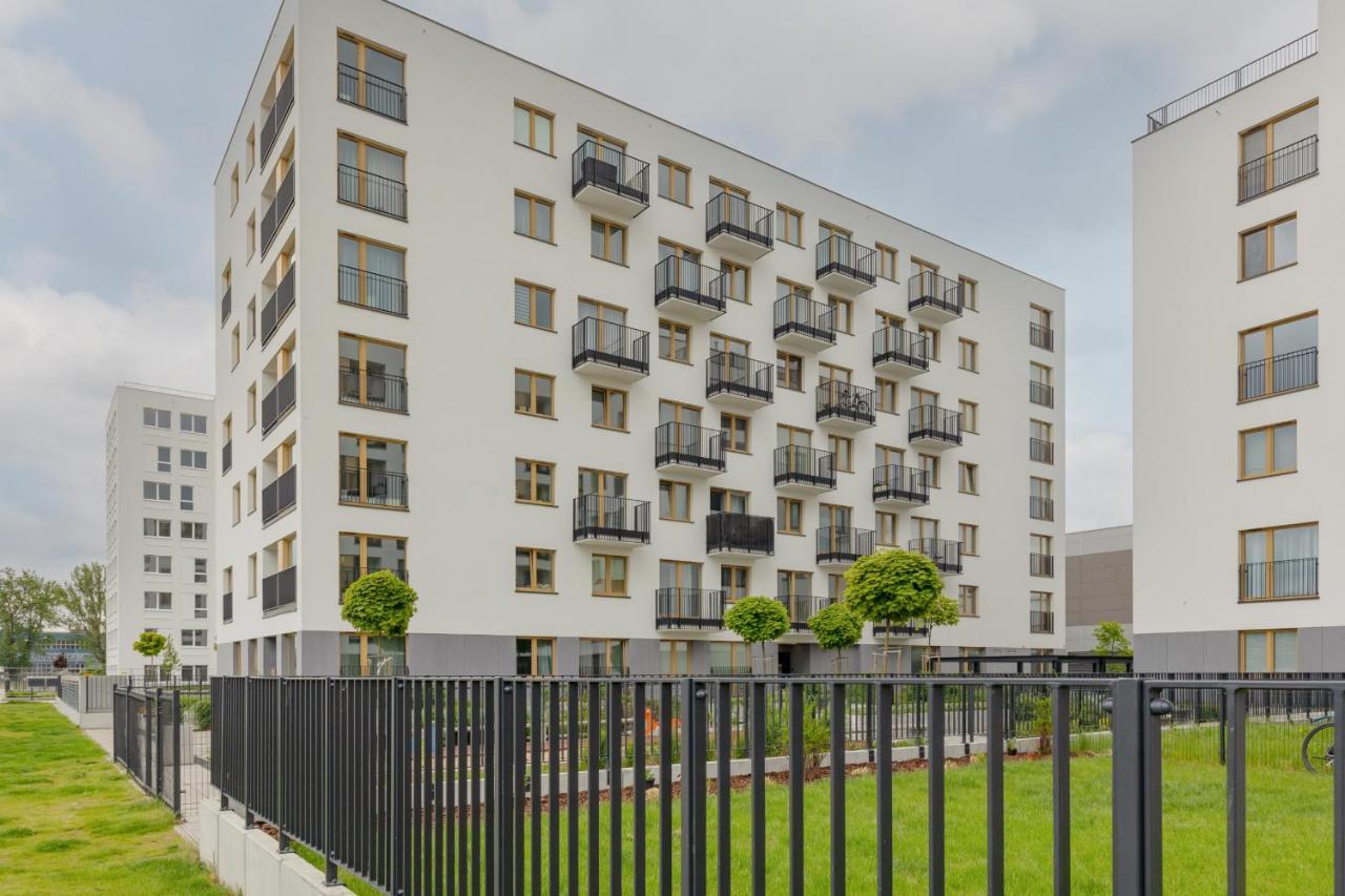 Warsaw Kotsisa Apartments With Parking By Noclegi Renters エクステリア 写真