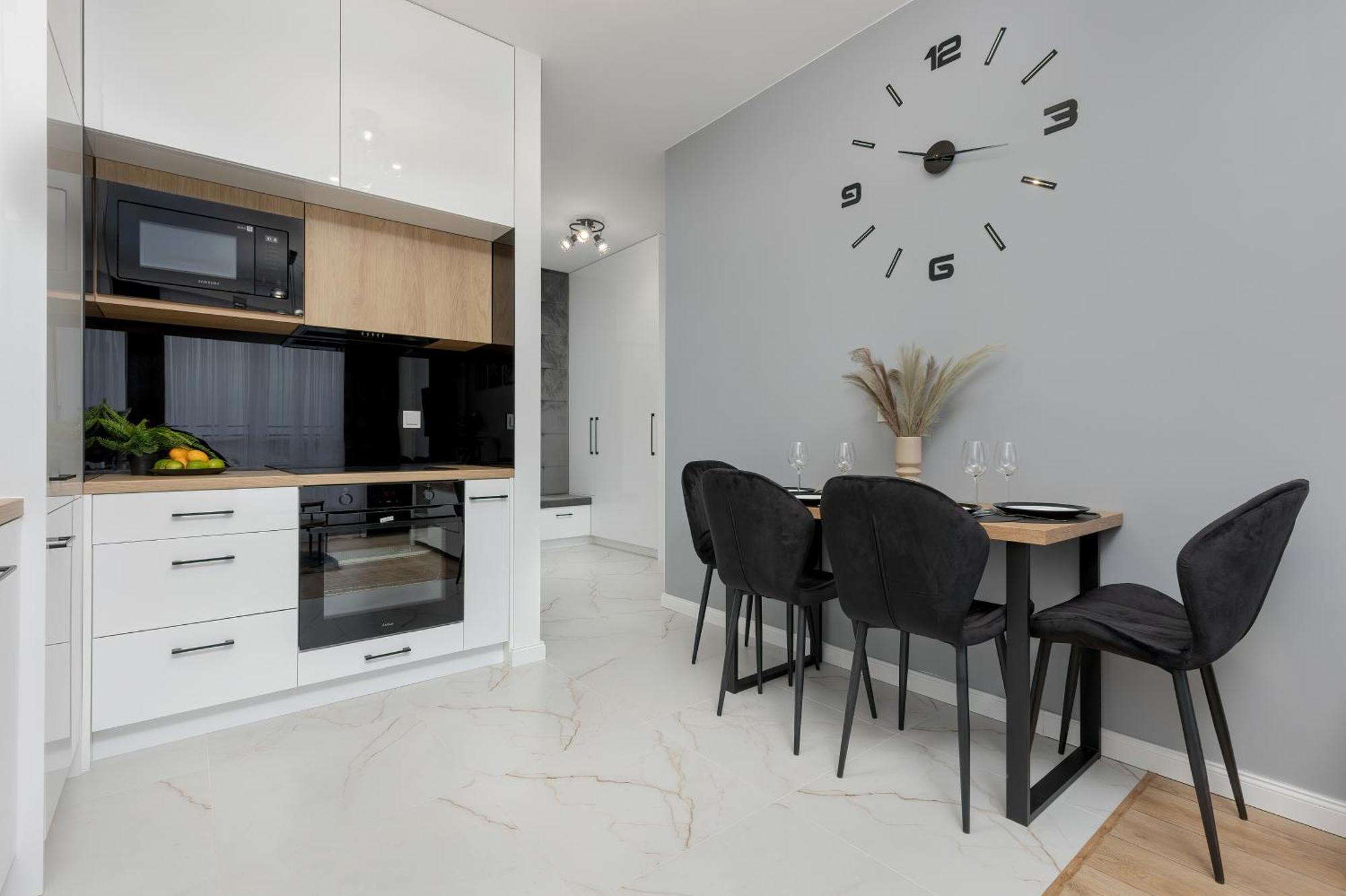 Warsaw Kotsisa Apartments With Parking By Noclegi Renters エクステリア 写真