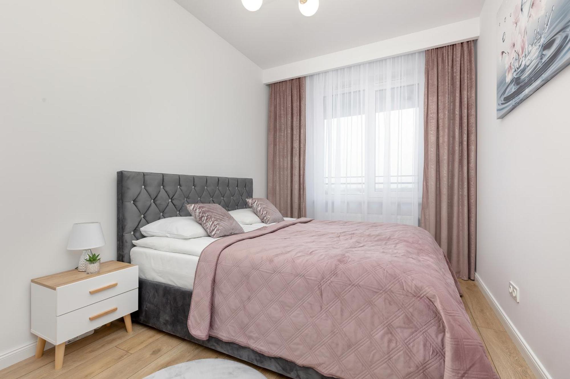 Warsaw Kotsisa Apartments With Parking By Noclegi Renters エクステリア 写真