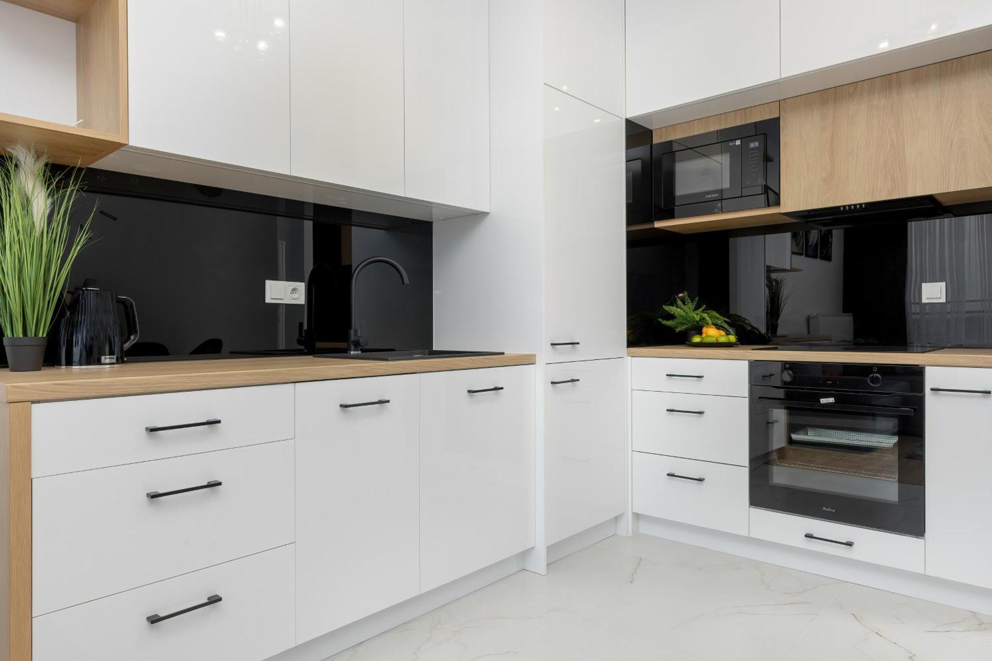 Warsaw Kotsisa Apartments With Parking By Noclegi Renters エクステリア 写真