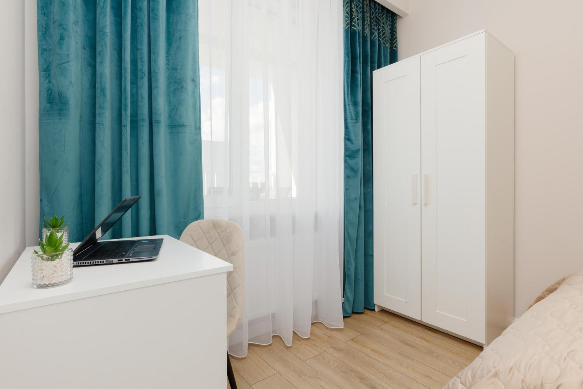 Warsaw Kotsisa Apartments With Parking By Noclegi Renters エクステリア 写真
