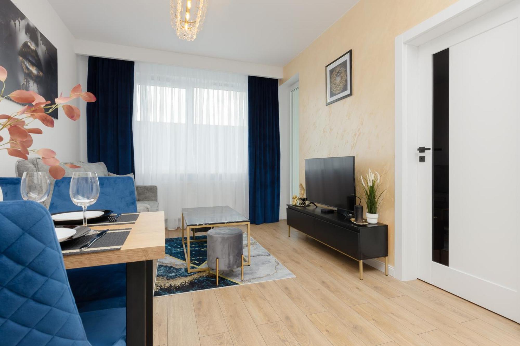 Warsaw Kotsisa Apartments With Parking By Noclegi Renters エクステリア 写真