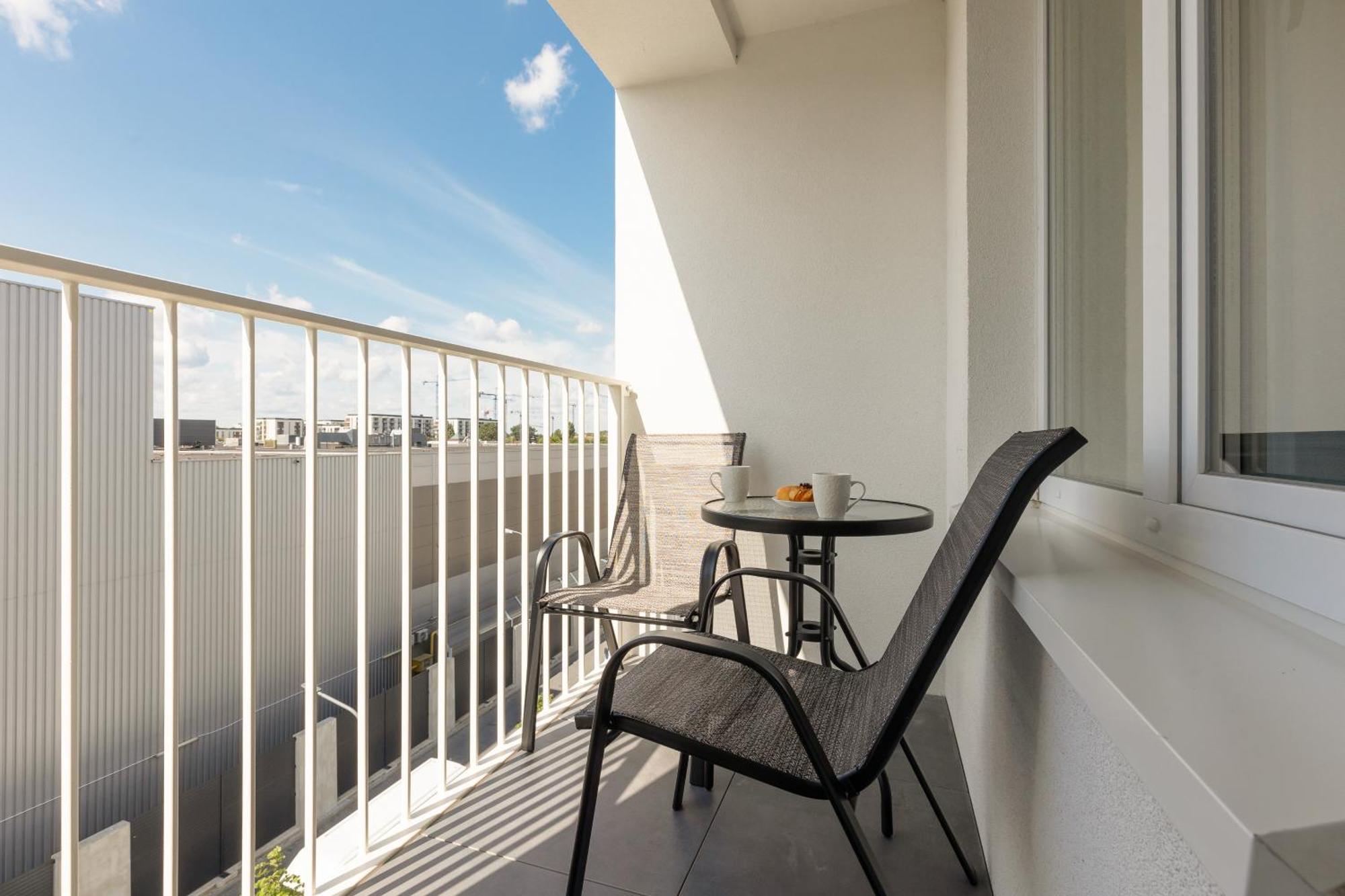Warsaw Kotsisa Apartments With Parking By Noclegi Renters エクステリア 写真